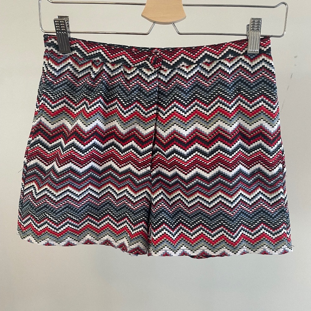 High-Waisted Shorts with Pattern Print